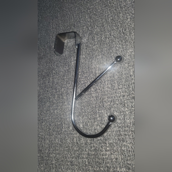 Door Hook 🪝 Hanger - Picture 2 of 7